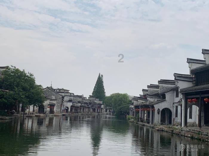 变色超人
