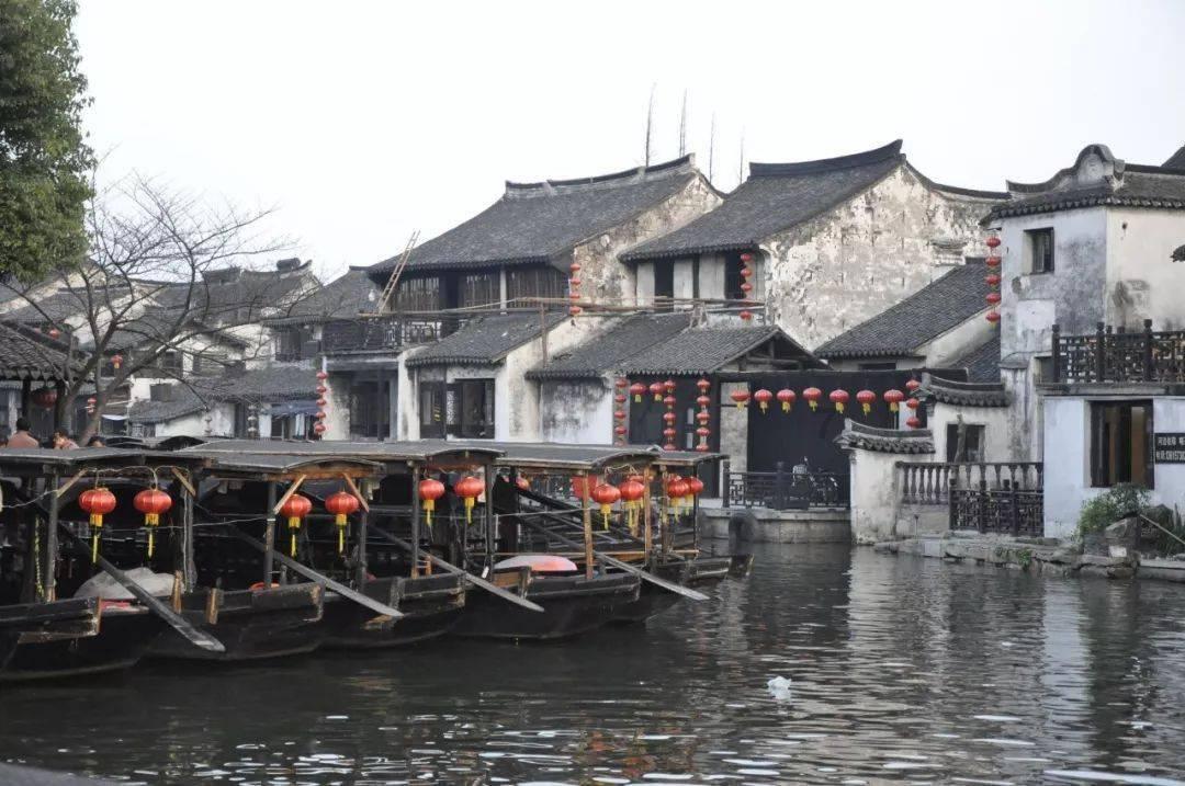 回方向转向灯关闭是不是只有教练车才有这个功能？游戏画面